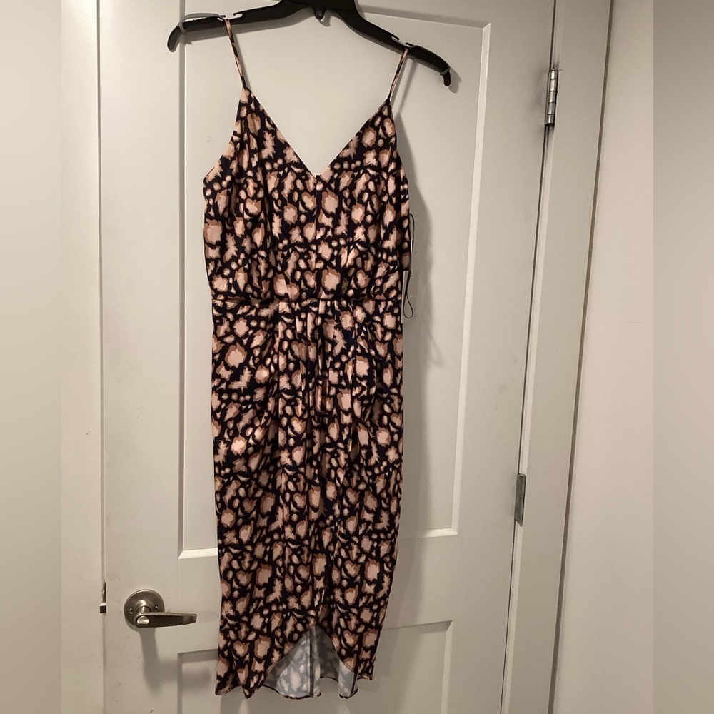 Nwt Chelsea 28 Sleeveless Animal Print Faux Wrap Dress‎ Size small